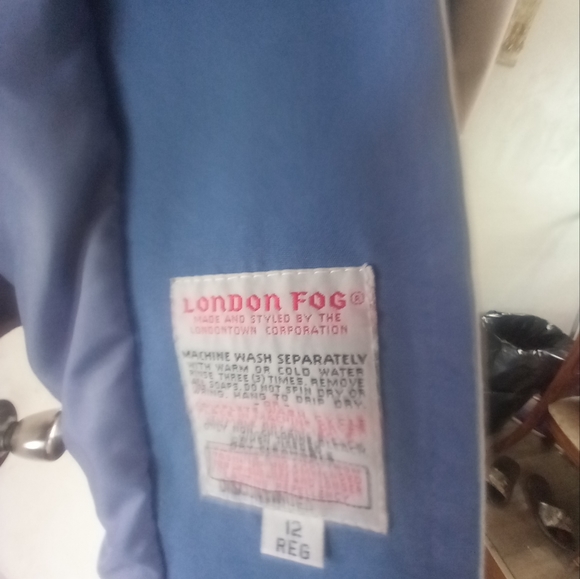 London Fog Womans Light Weight Jacket - Picture 3 of 4